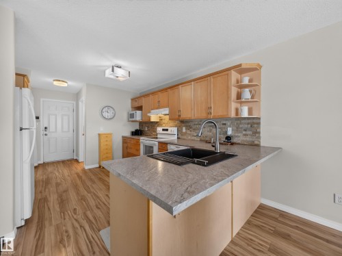 15926 132 Street, Edmonton, AB 