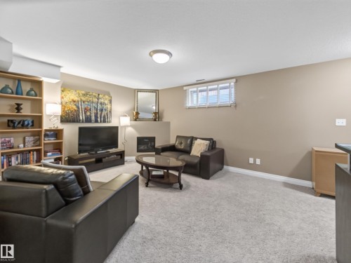 15926 132 Street, Edmonton, AB 
