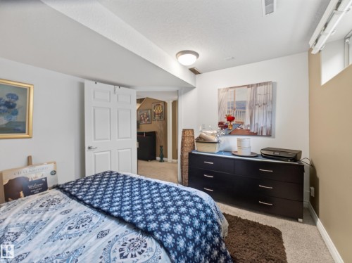 15926 132 Street, Edmonton, AB 