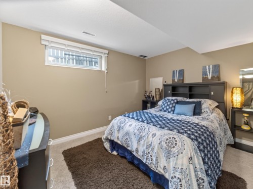 15926 132 Street, Edmonton, AB 