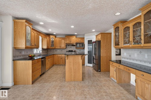 8839 158 Avenue, Edmonton, AB 
