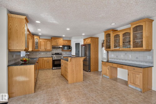 8839 158 Avenue, Edmonton, AB 