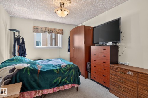 8839 158 Avenue, Edmonton, AB 