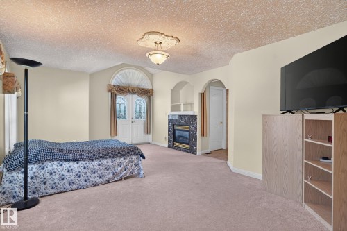 8839 158 Avenue, Edmonton, AB 