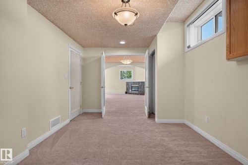 8839 158 Avenue, Edmonton, AB 