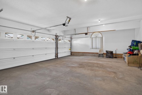 8839 158 Avenue, Edmonton, AB 