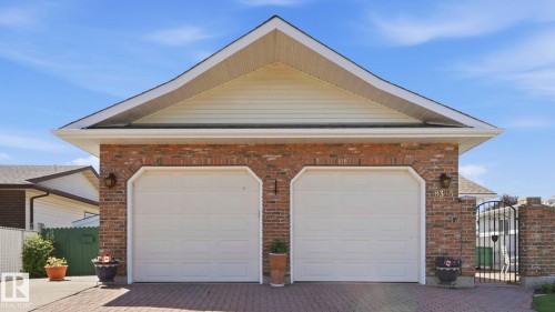 18315 86 Avenue, Edmonton, AB 