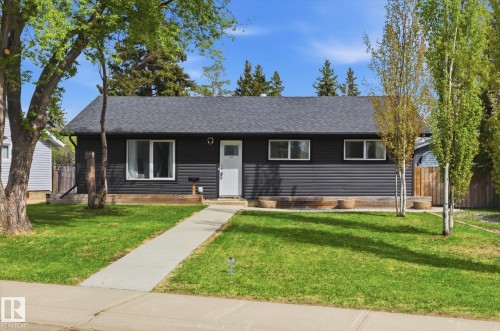 10945 164 Street Nw, Edmonton, AB - Outdoor With Facade