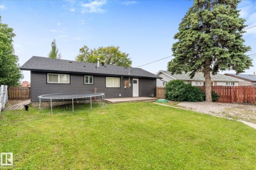 10945 164 Street Nw, Edmonton, AB - Outdoor