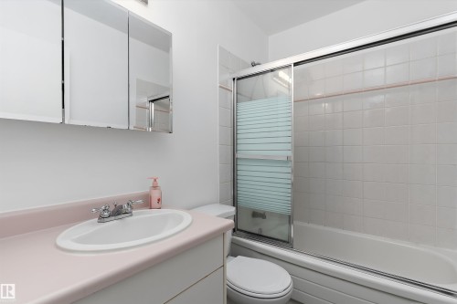 17406 76 Avenue, Edmonton, AB 