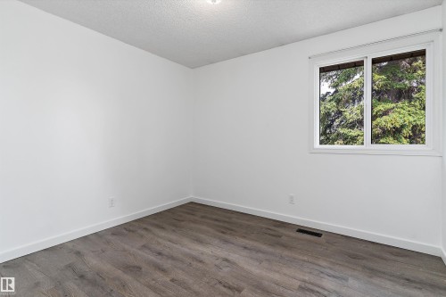 17406 76 Avenue, Edmonton, AB 