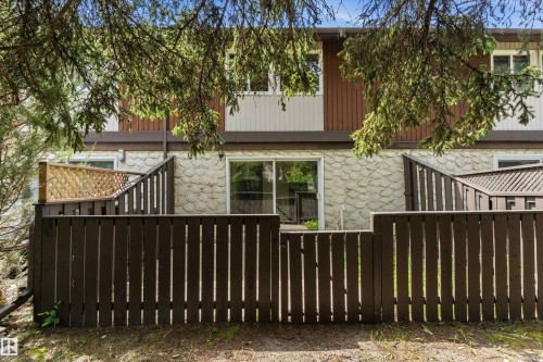 17406 76 Avenue, Edmonton, AB 