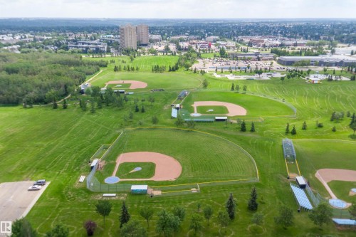 17406 76 Avenue, Edmonton, AB 