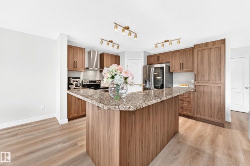 5009 Godson Court, Edmonton, AB 