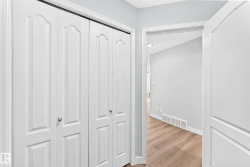 5009 Godson Court, Edmonton, AB 