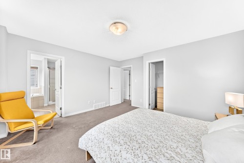 5009 Godson Court, Edmonton, AB 