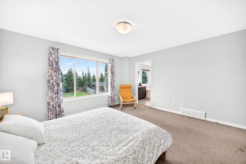 5009 Godson Court, Edmonton, AB 