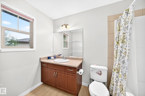 5009 Godson Court, Edmonton, AB 