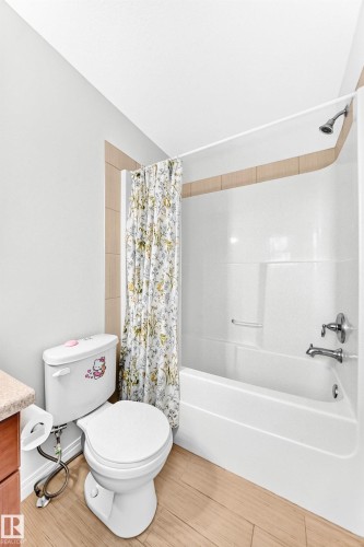 5009 Godson Court, Edmonton, AB 