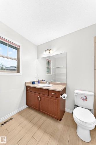 5009 Godson Court, Edmonton, AB 