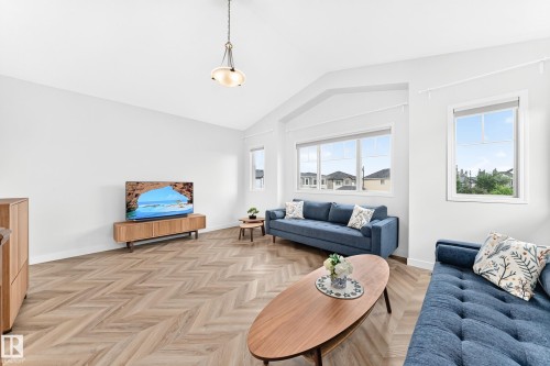 5009 Godson Court, Edmonton, AB 