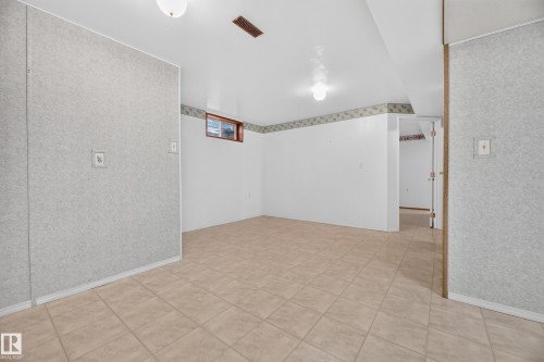 #117 51 Alton Dr, Leduc, AB - Indoor Photo Showing Other Room