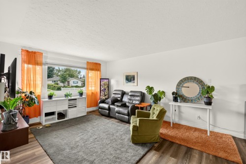 5608 101A Avenue, Edmonton, AB 