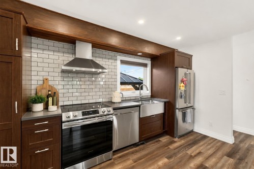 5608 101A Avenue, Edmonton, AB 