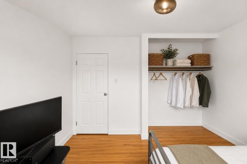 5608 101A Avenue, Edmonton, AB 