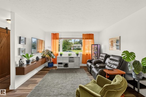 5608 101A Avenue, Edmonton, AB 