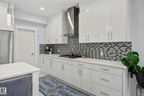 4010 46 Avenue, Beaumont, AB - Indoor Photo Showing Kitchen With Upgraded Kitchen
