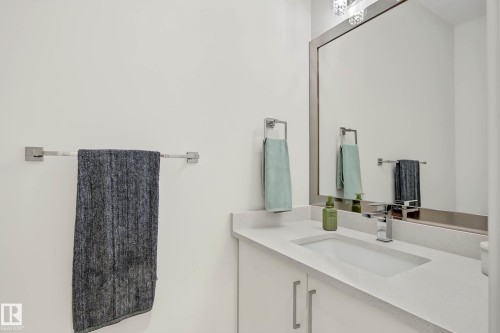4010 46 Avenue, Beaumont, AB - Indoor Photo Showing Bathroom