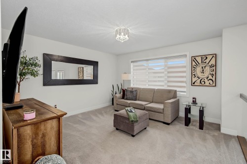 4010 46 Avenue, Beaumont, AB - Indoor Photo Showing Living Room