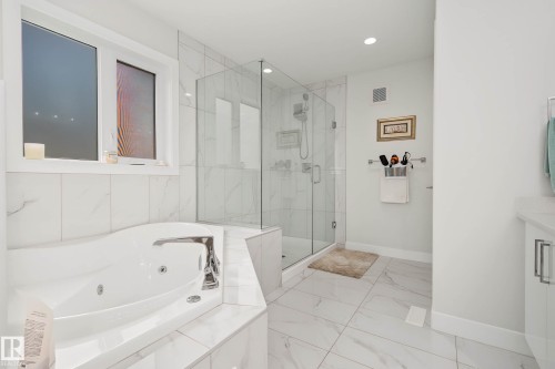 4010 46 Avenue, Beaumont, AB - Indoor Photo Showing Bathroom