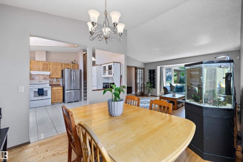 2127 40 Street, Edmonton, AB 