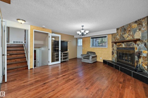 2127 40 Street, Edmonton, AB 