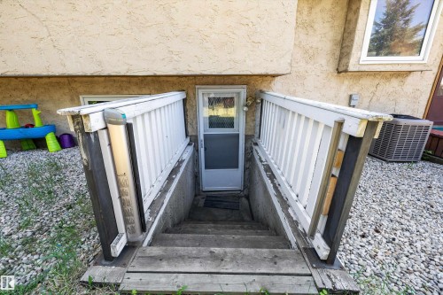 2127 40 Street, Edmonton, AB 