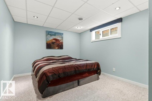 27 Spruce Ridge Drive, Spruce Grove, AB - Indoor Photo Showing Bedroom