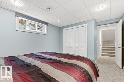 27 Spruce Ridge Drive, Spruce Grove, AB - Indoor Photo Showing Bedroom
