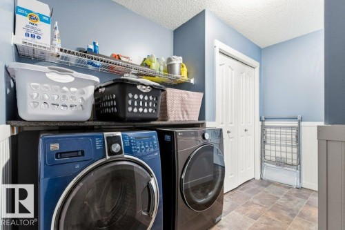 27 Spruce Ridge Drive, Spruce Grove, AB - Indoor Photo Showing Laundry Room
