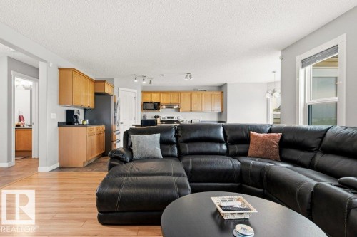 27 Spruce Ridge Drive, Spruce Grove, AB - Indoor Photo Showing Living Room