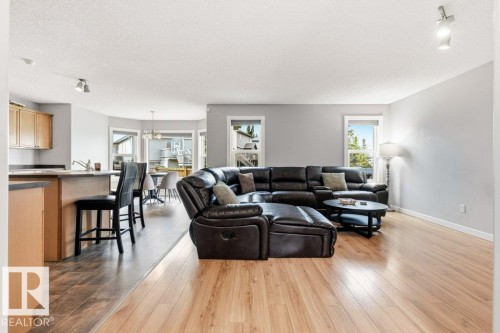 27 Spruce Ridge Drive, Spruce Grove, AB - Indoor Photo Showing Living Room
