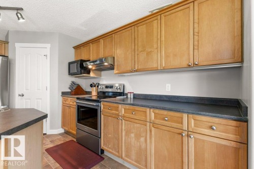 27 Spruce Ridge Drive, Spruce Grove, AB - Indoor Photo Showing Kitchen