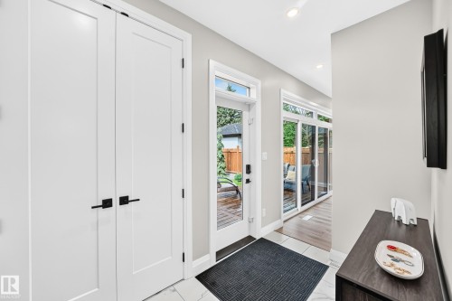 Interior entry - 12631 52 Avenue, Edmonton, AB 