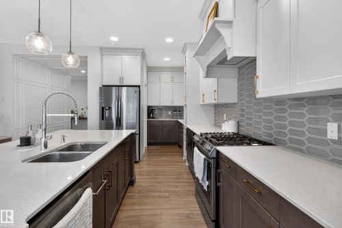 52 Aberdeen Crescent, Sherwood Park, AB - Indoor Photo Showing Kitchen With Double Sink With Upgraded Kitchen