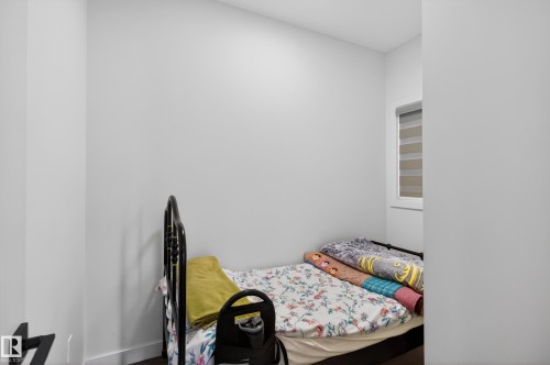 52 Aberdeen Crescent, Sherwood Park, AB - Indoor Photo Showing Bedroom