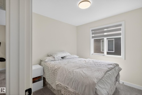 52 Aberdeen Crescent, Sherwood Park, AB - Indoor Photo Showing Bedroom
