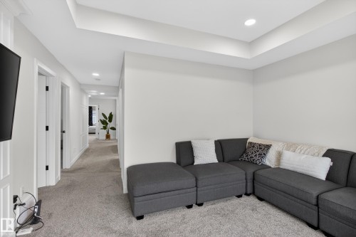 52 Aberdeen Crescent, Sherwood Park, AB - Indoor Photo Showing Living Room