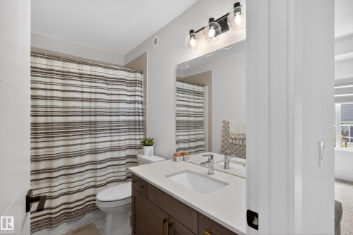 52 Aberdeen Crescent, Sherwood Park, AB - Indoor Photo Showing Bathroom