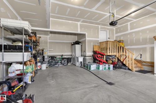 52 Aberdeen Crescent, Sherwood Park, AB - Indoor Photo Showing Garage
